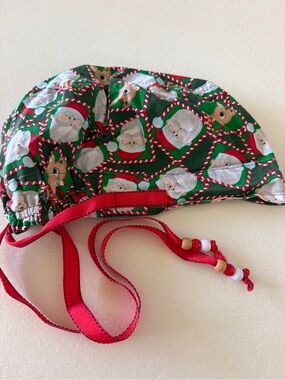 Christmas Santa & Reindeer Scrub Cap in Green and Red